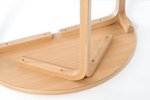 Die Verarbeitung der Rom Tische ist sehr robust und komplett aus Holz