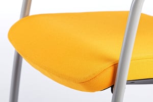 Das Sitzpolster des Santorin ist vorne leicht abgerundet