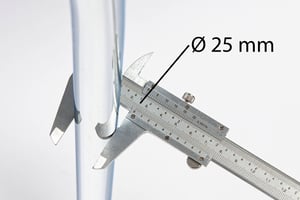 Unser Freischwinger Santorin hat ein Gestelldurchmesser von 25 mm