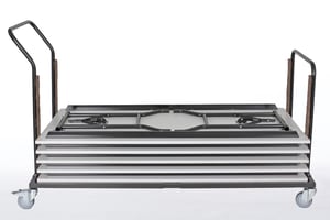 Unsere Teneriffa Klapptische können mit einem Transwortwagen einfach transportiert werden