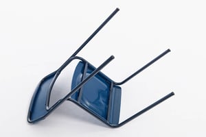 Von unten ist das stabile Gestell gut erkennbar