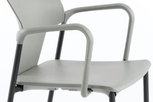 Die Sitzfläche und Armlehnen sind sehr hygienisch und leicht zu reinigen