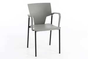 Unser pflegeleichter Kunststoffstuhl mit Armlehnen