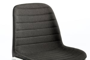 Die Sitzschale ist optimal gepolstert und das hochwertige Überzugmaterial lässt keine Wünsche offen