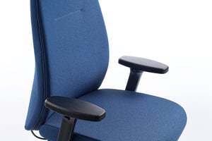 Nach Bedarf kann die Lordosenstütze mehr oder weniger stark aufgepumpt werden