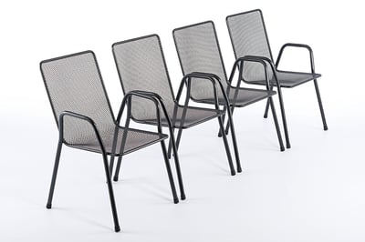 Für große Räumlichkeiten Out- sowie Indoor ist unser Chicago mit seiner offenen Struktur der Rückenlehne und Sitzfläche ein wahrer Hingucker