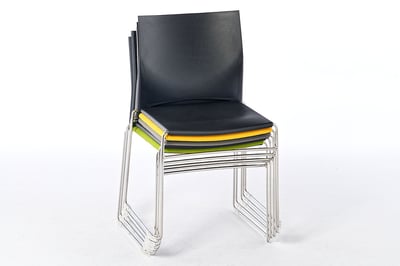 Gestapelt beansprucht der Ibiza SP nur sehr geringen Platz