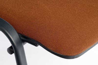 Die abgerundete Sitzfläche sorgt für ein bequemes Sitzen