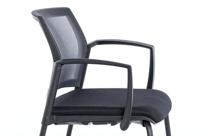 Unser Armlehnenstuhl London AL wirkt sehr einladend