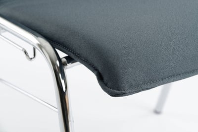 Perfektes Design von Gestell und Sitzschale