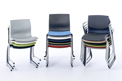 Die Modellfamilie unserer Kunststoffstühle Nizza