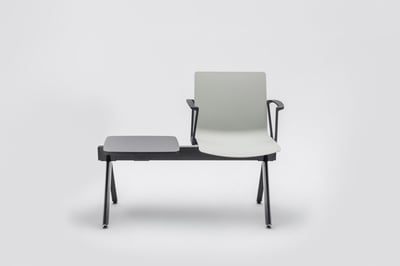 Optional können praktische Ablageflächen gewählt werden