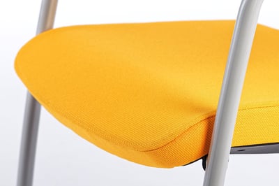 Das Sitzpolster des Santorin ist vorne leicht abgerundet