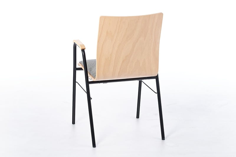 Das Gestell ist durchdacht und stabil verarbeitet