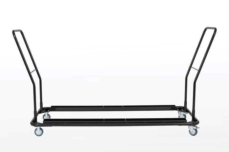 Die Armlehnstühle können einfach transportiert werden