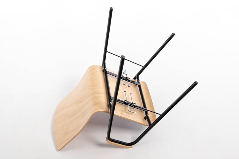 Stuhlverbinder können unter die Sitzfläche geschoben weren