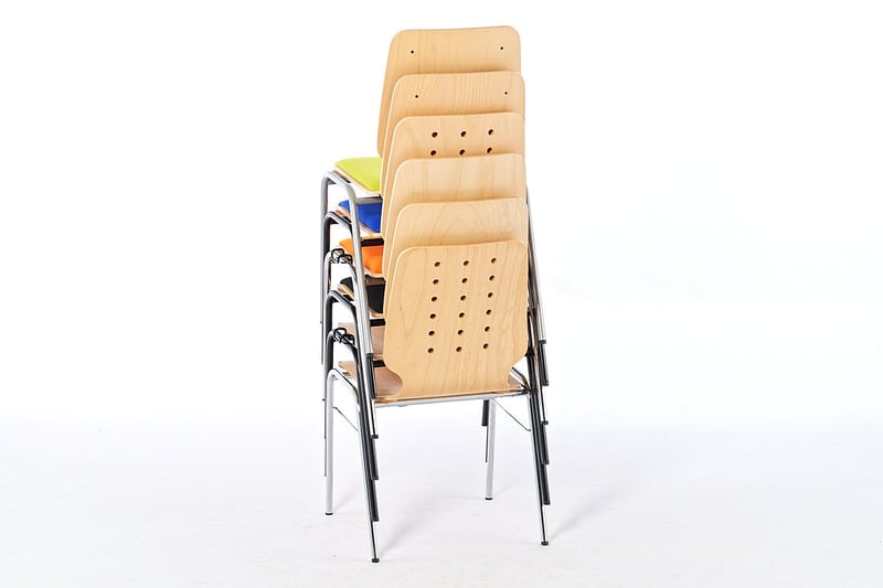 Hohe Stuhklstapel zeichnen den Atlanta aus