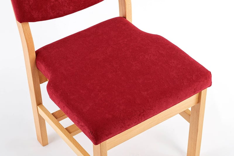 Der Gebetsstuhl bietet einen guten Sitzkomfort