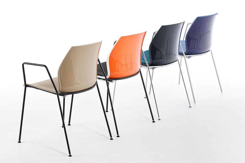 Die Berlin AL SP Kunststoffschalenstühle können farblich kombiniert werden