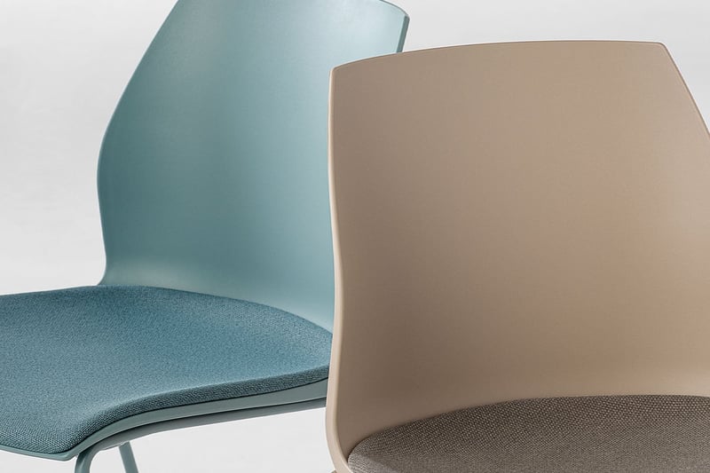 Die Berlin SP Schalenstühle mit Sitzpolster