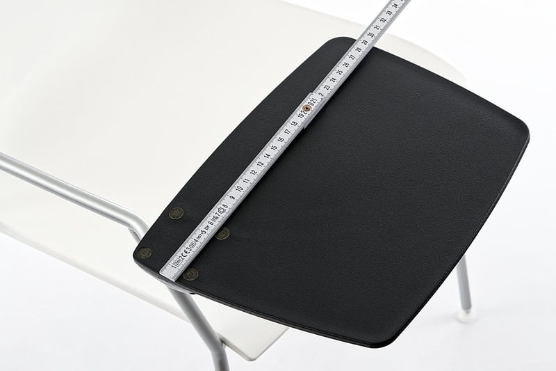 Auf dem Schreibbrett können kleine Dinge abgelegt werden