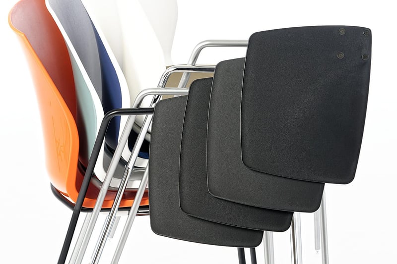 Gestapelt werden können unsere Collegestühle Berlin ST