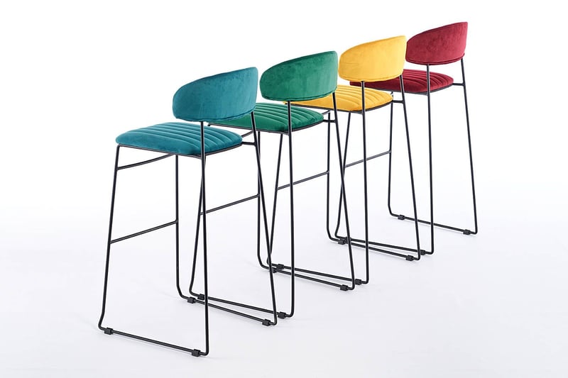 Die Rückenlehne und die Sitzfläche des Bermuda Barhockers sind ergonomisch angepasst