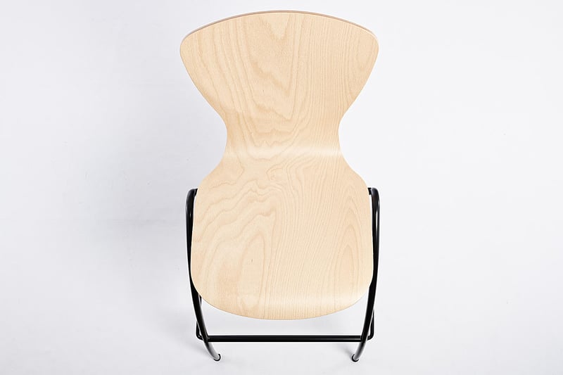 Unser Binz Holzschalenhocker in der Draufsicht
