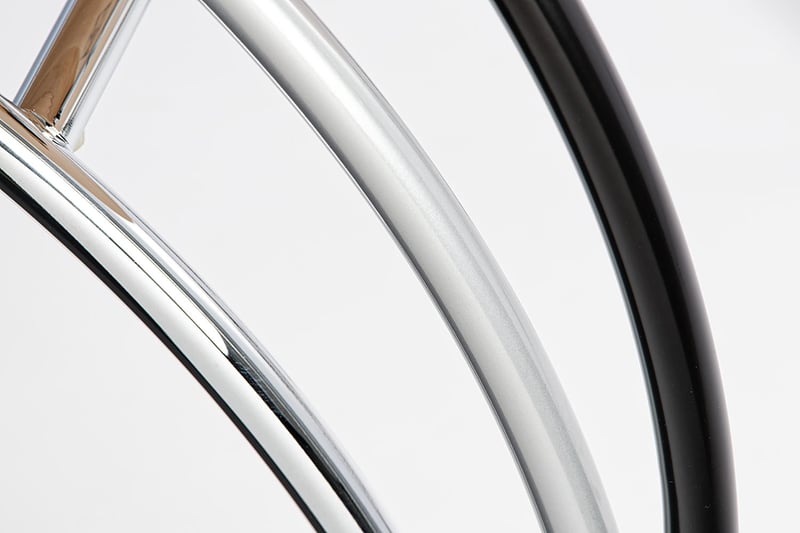 Die Binz Stühle können mit verschiedenen Gestellfarben gewählt werden