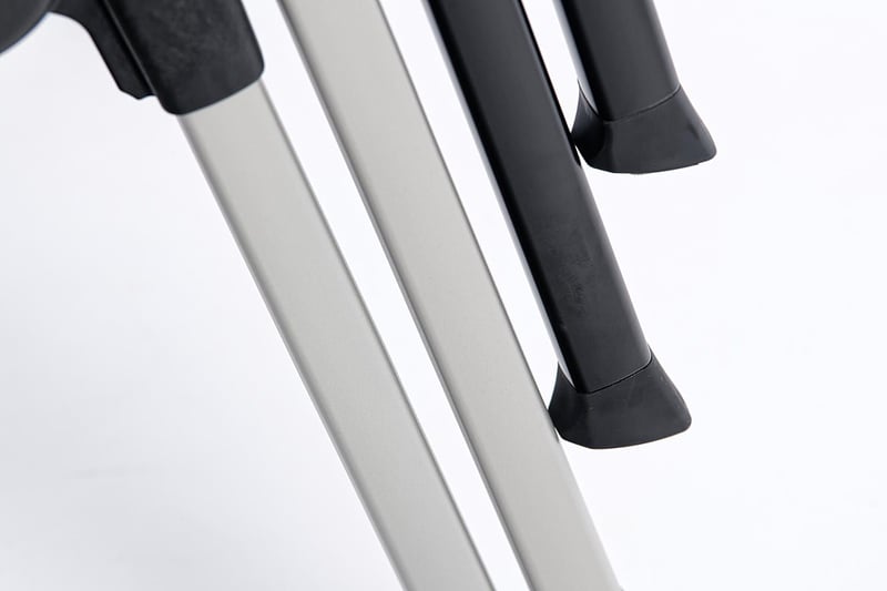 Das Gestell zerkratzt beim Stapeln nicht