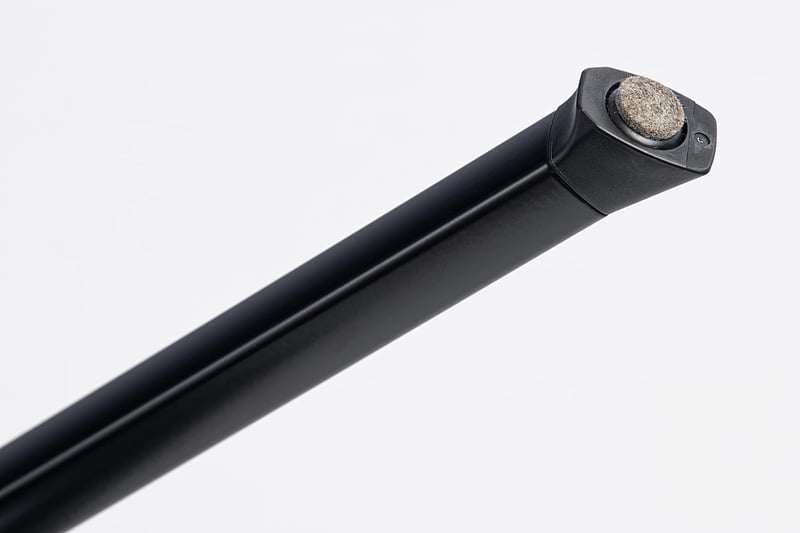 Optional erhältliche Filzgleiter schützen vor Kratzen auf besonders harten Böden