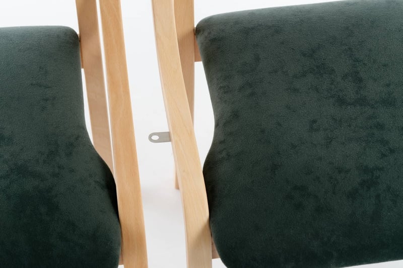 Bei Nichtbedarf versteckt sich der Reihenverbindern unter das Gestell