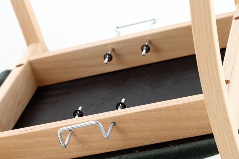 Die Reihenverbinder werden fest angeschraubt