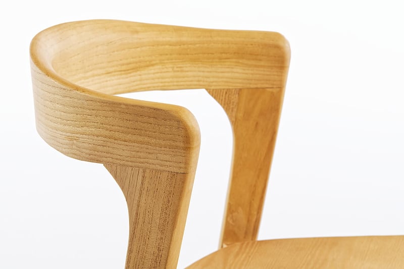 Die Gebogene Rückenlehne ist sehr ergonomisch