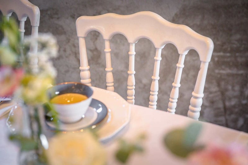 Der Elegante und aufwendig designte Stuhl Glasgow