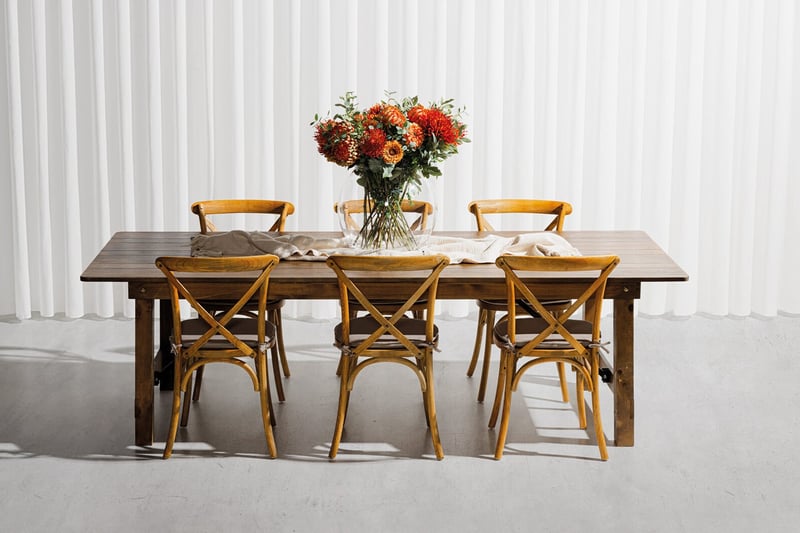 Unsere Halmstadt Stühle sorgen für ein schönes Ambiente