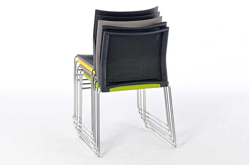 Als Stapelstuhl kann der Ibiza perfekt auch für Veranstaltungen genutzt werden