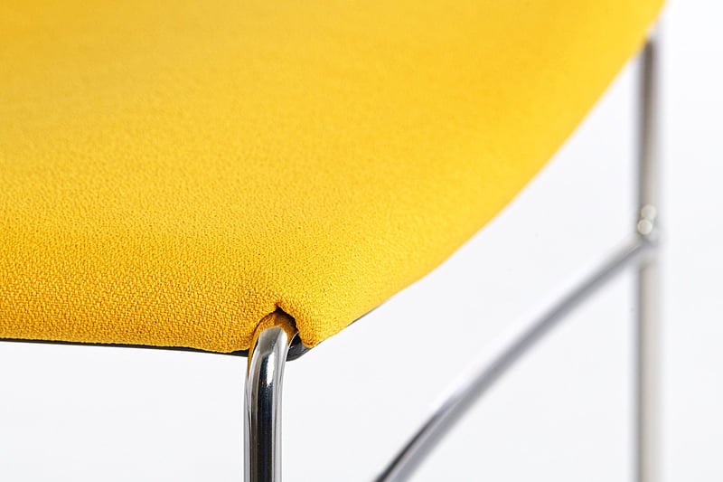 Der Polsterbezug ist langlebig und strapazierfähig