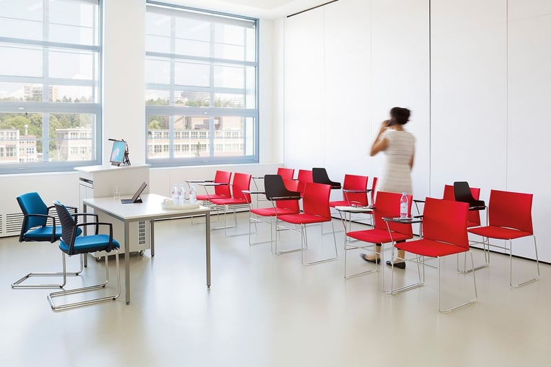 Gerade bei Meetings, Veranstaltungen und Großevents sind die Ibiza Kufenstühle sehr ansprechend einsetzbar