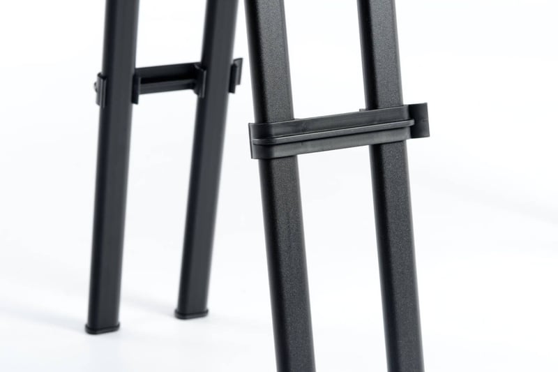 Die Reihenverbinder lassen sich auch am unteren Gestell anbringen