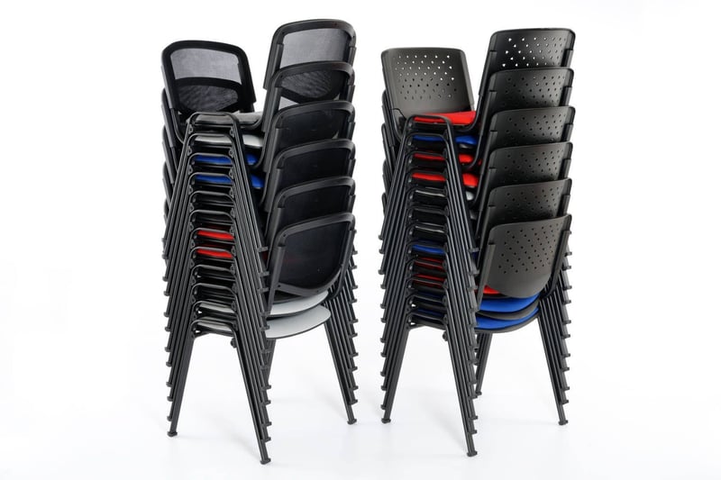 Netzoptik und Lochrückenoptik sorgen für ein lockeres Ambiente