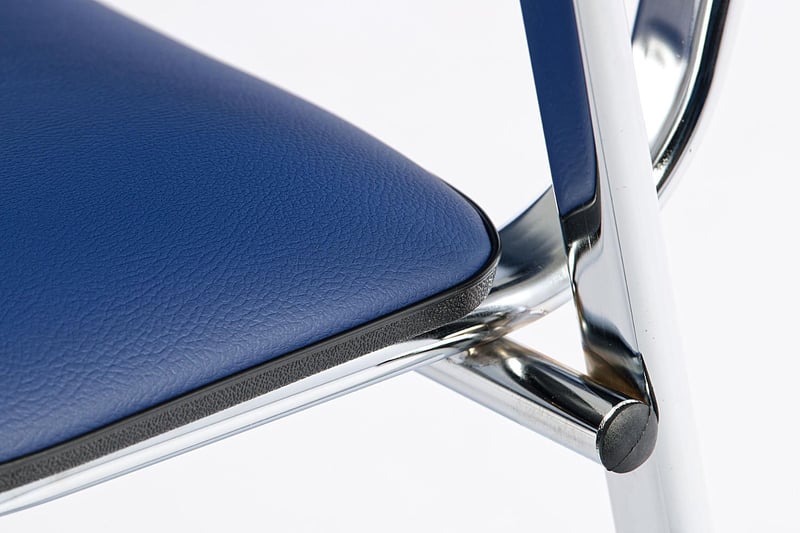 Die Kunstlederpolster sind sehr hygienisch