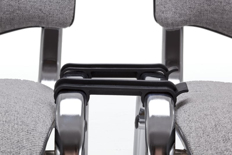 Die losen Verbinder können schnell ans Gestell geklickt werden