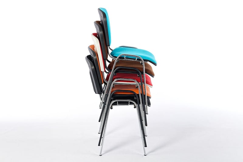 Gestapelt entstehen keine Druckstellen an den Sitzflächen