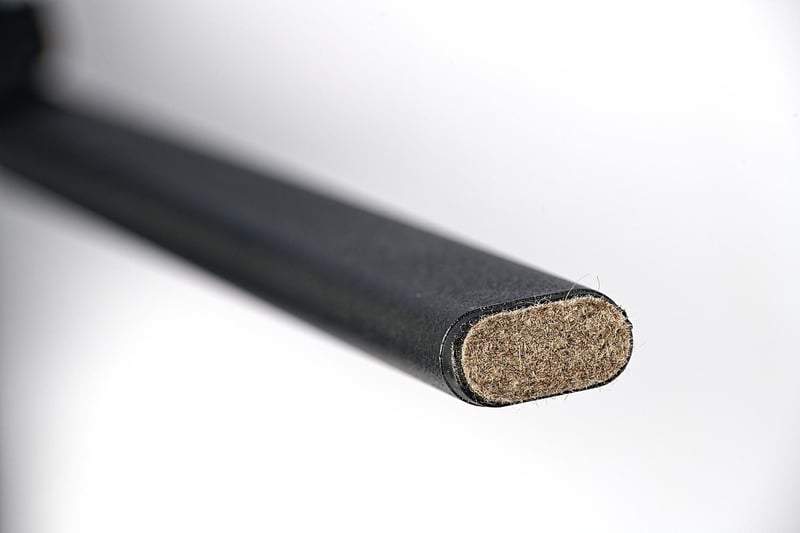 Wenn gewünscht können die Stuhlbeine mit Filzgleitern ausgestattet werden