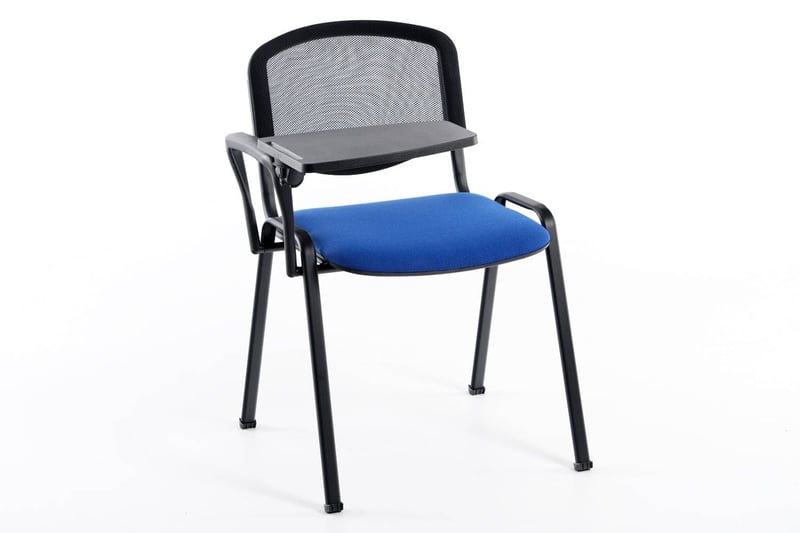 Das Schreibtablar bietet viel Ablagefläche