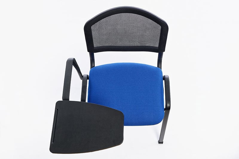 Das Schreibtablar des Iso SP NR ST ist in der Draufsicht gut erkennbar