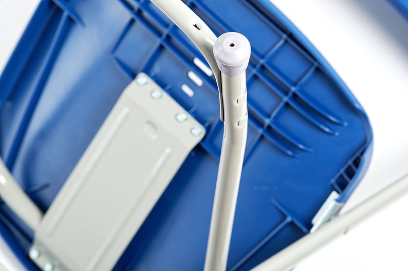 Kunststoffabdeckkappen dienen als Bodenschutz