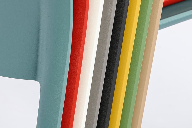 Die Outdoorstühle Lurano sind in vielen Farben erhältlich
