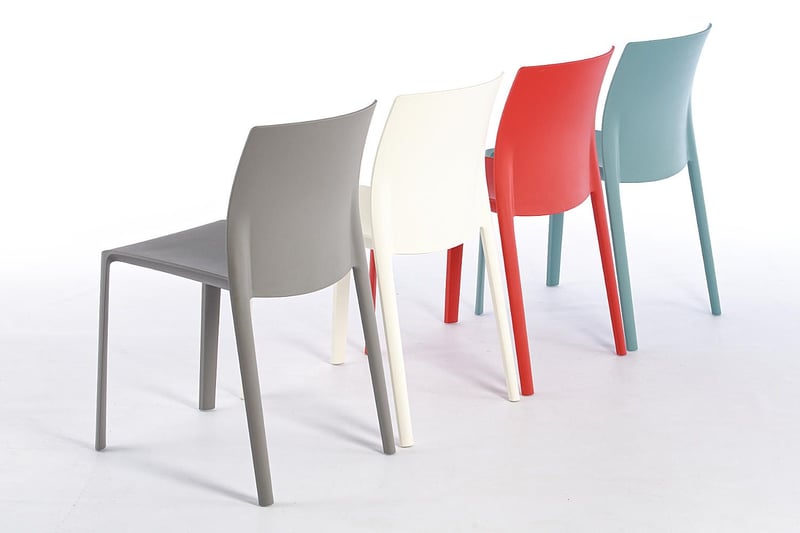 Unsere Outdoorstühle Lurano sind sehr farbenfroh